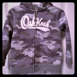 Oshkosh boys 2T jogger outfit